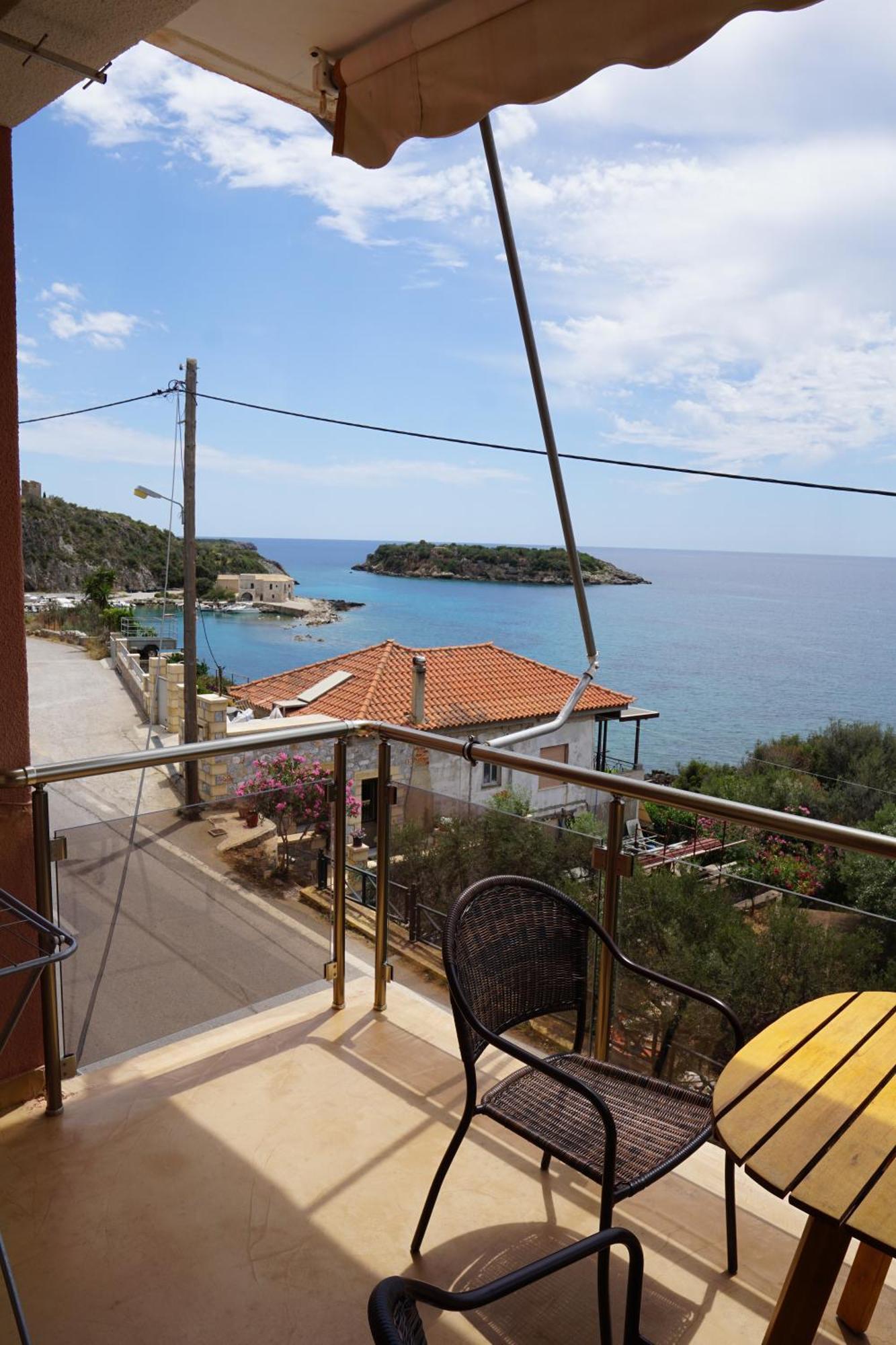 Sea And Sun Apartments 303 Ιδιωτικό Διαμέρισμα Kardhamili Ngoại thất bức ảnh