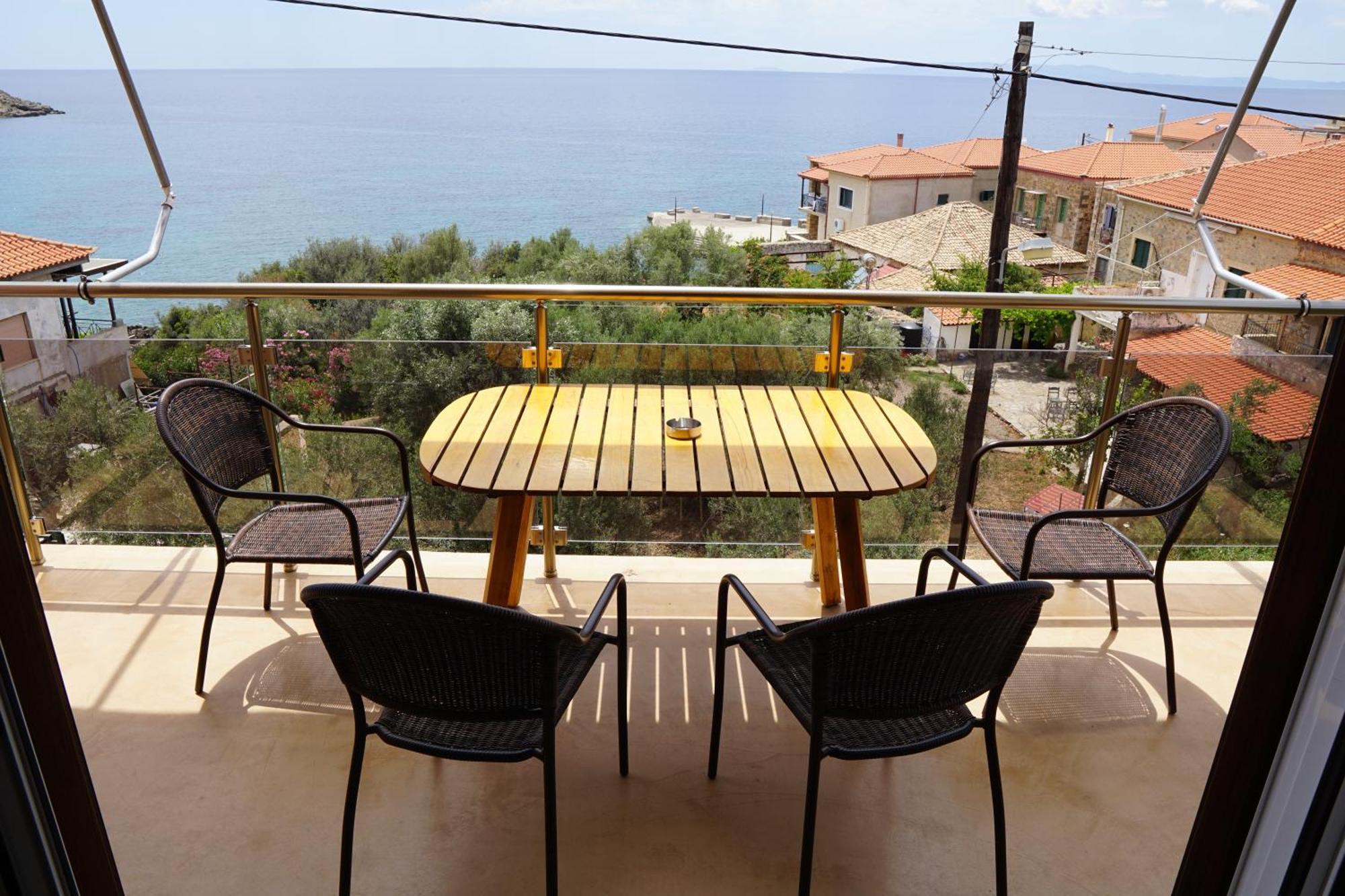 Sea And Sun Apartments 303 Ιδιωτικό Διαμέρισμα Kardhamili Ngoại thất bức ảnh